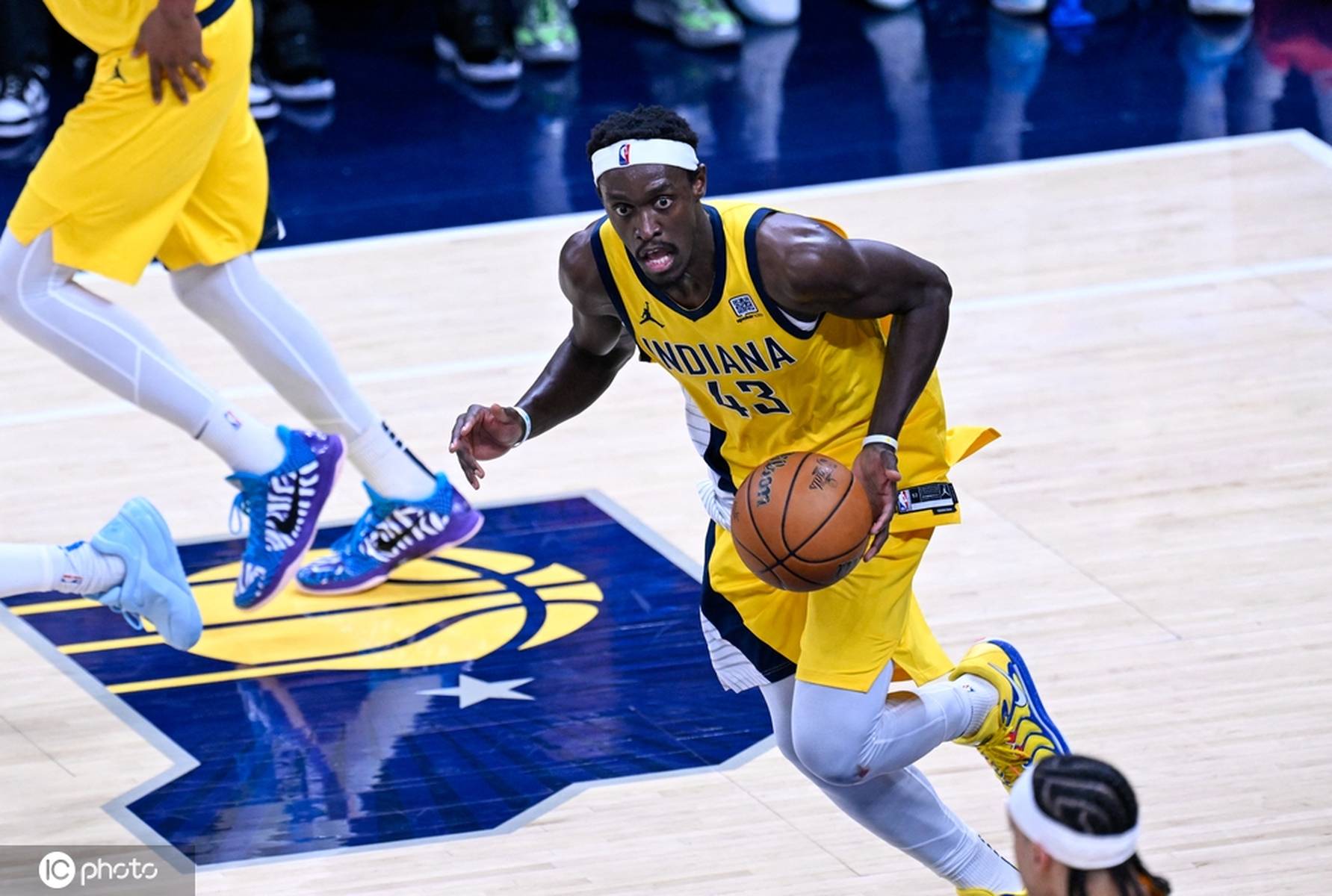 登录入口 西亚卡姆在篮网比赛中险胜，刷新纪录引发热议！