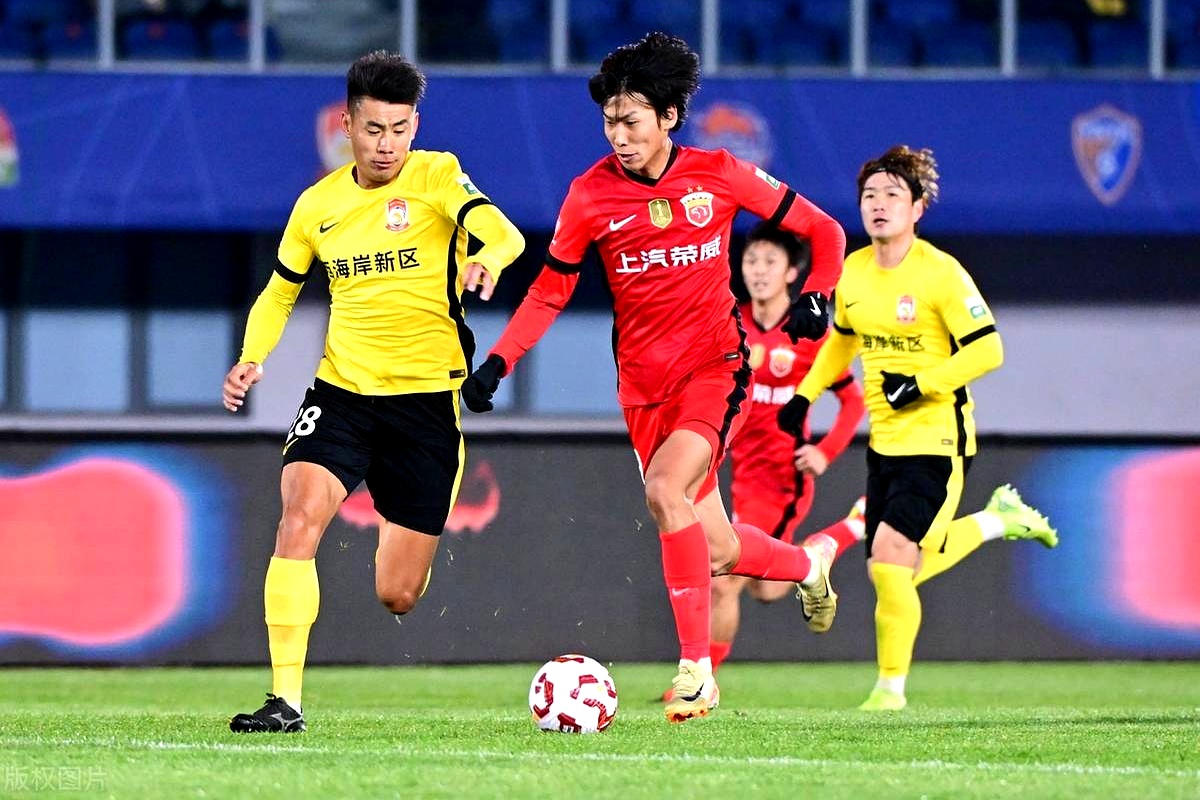 华体会体育官方皇马的赞助商上海海港发布备战花絮，今晚状态回暖，社区盾任务艰巨，年轻球员得到机会的简单介绍